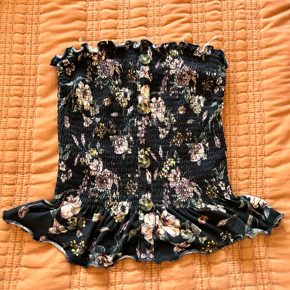 Justify brand super cute floral tube top with frilly bottom. size M strechy
